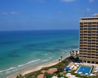 The Seasons Hotel -Studio & Suite - Netanya - Outdoor view