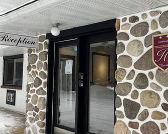 Motel Le Sainte-Adèle - Sainte-Adèle - Будівля