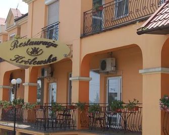 Hotel Chrobry - Łęczyca - Building