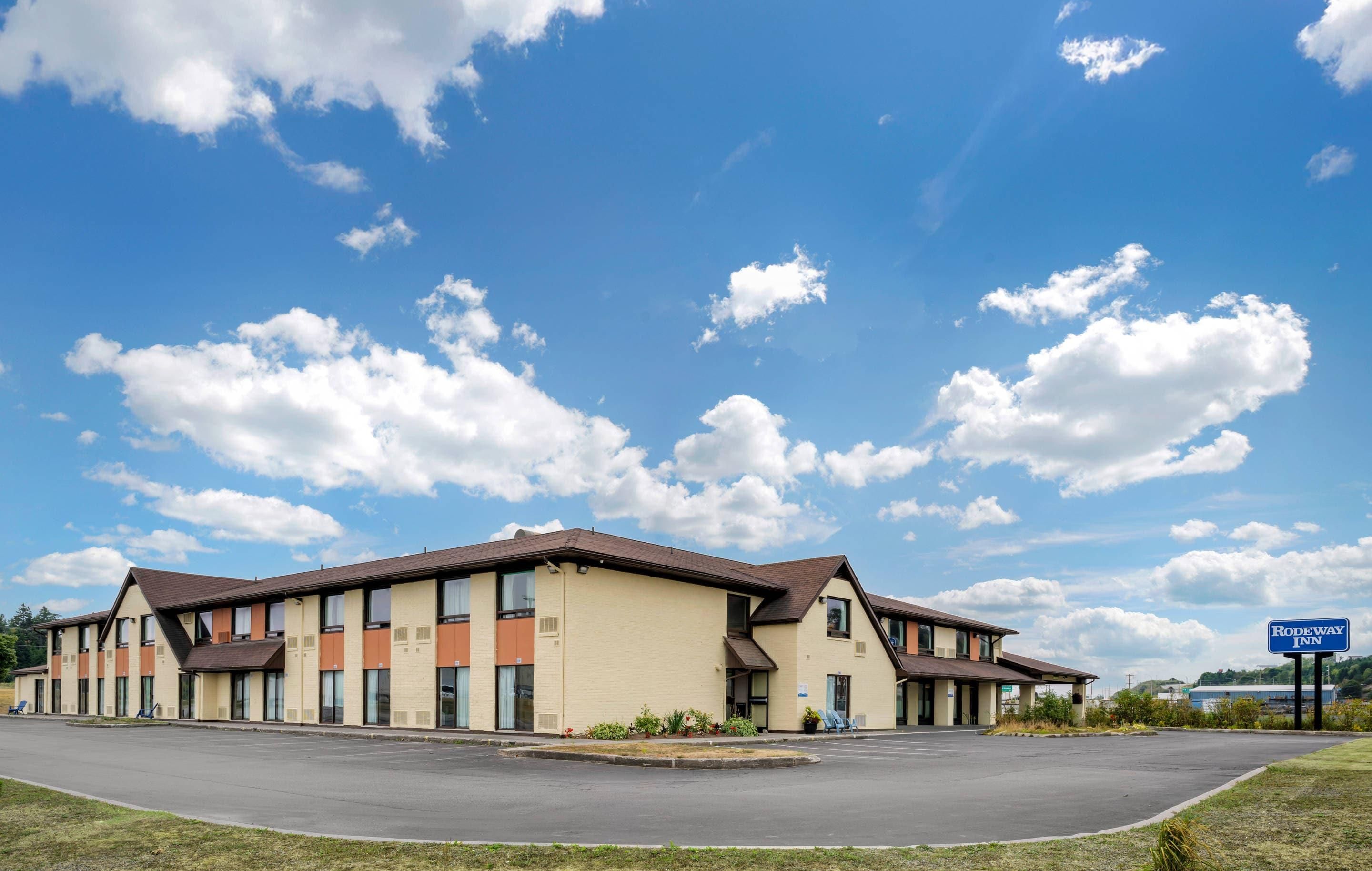 Rodeway Inn thumbnail 3