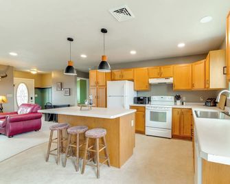 Hike, Fish & Golf! Pet-friendly Home in Choteau - Choteau - Cocina
