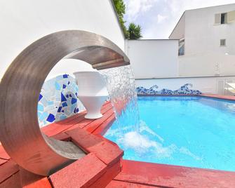 Queen Suite Ischia - Luxury Suite in the centre of Forio - Forio - Piscina