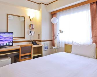 Toyoko Inn Maebashi Ekimae - Maebashi - Habitación