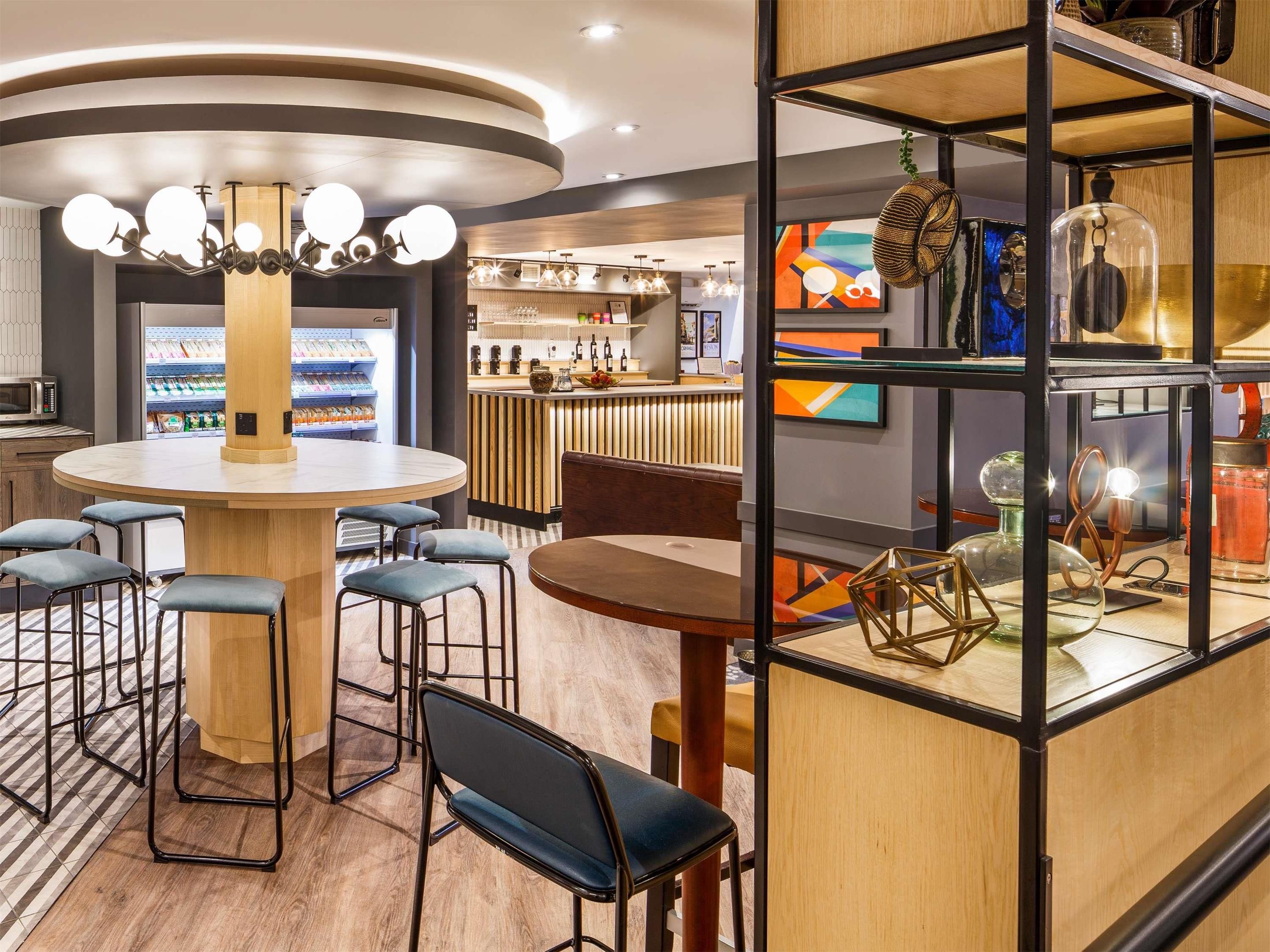 ibis budget Swindon - סווינדון - בר