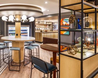 ibis budget Swindon - סווינדון - בר