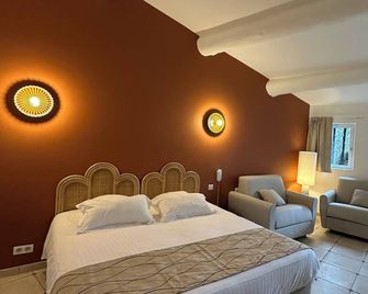 Mas des Romarins, The Originals Relais - Gordes - Спальня