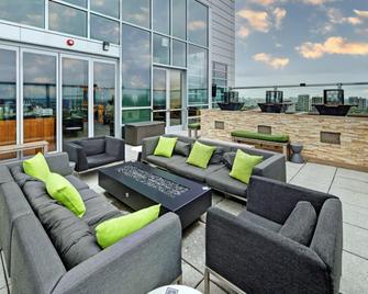 Hilton Garden Inn Chicago McCormick Place - Chicago - Patio