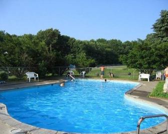 Paramount Motel Pocono - East Stroudsburg - Basen