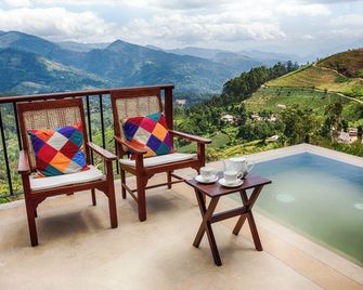 Madulkelle Tea and Eco Lodge - קאנדי - בריכה