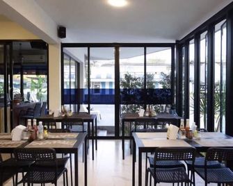 First Residence - Mae Rim - Restaurante