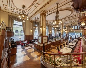 Mövenpick Hotel Budapest Centre - Budapest - Edificio