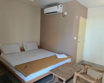 Sri Vasavee Grand - Kadapa - Habitación