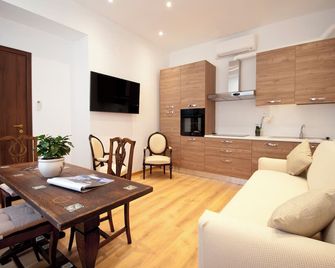 هوتل أليكساندر آند سبا - San Remo - غرفة معيشة