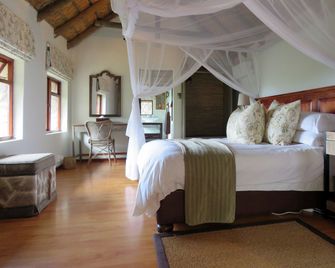 Woodbury Lodge-Amakhala Game Reserve - Sidbury - Schlafzimmer