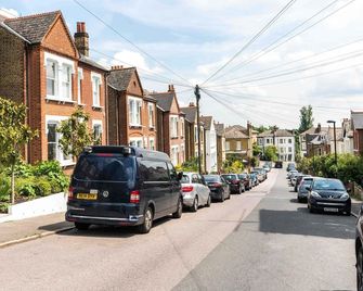 Beautiful 3bd Home Forest Hill South London - Londres - Vista del exterior