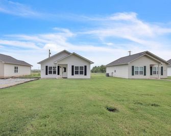 Green Light Haven, Comfort in Columbus, 2BR, Grill - Columbus - Rakennus