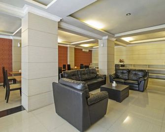RedDoorz @ Kebayoran Lama - Jacarta - Lounge