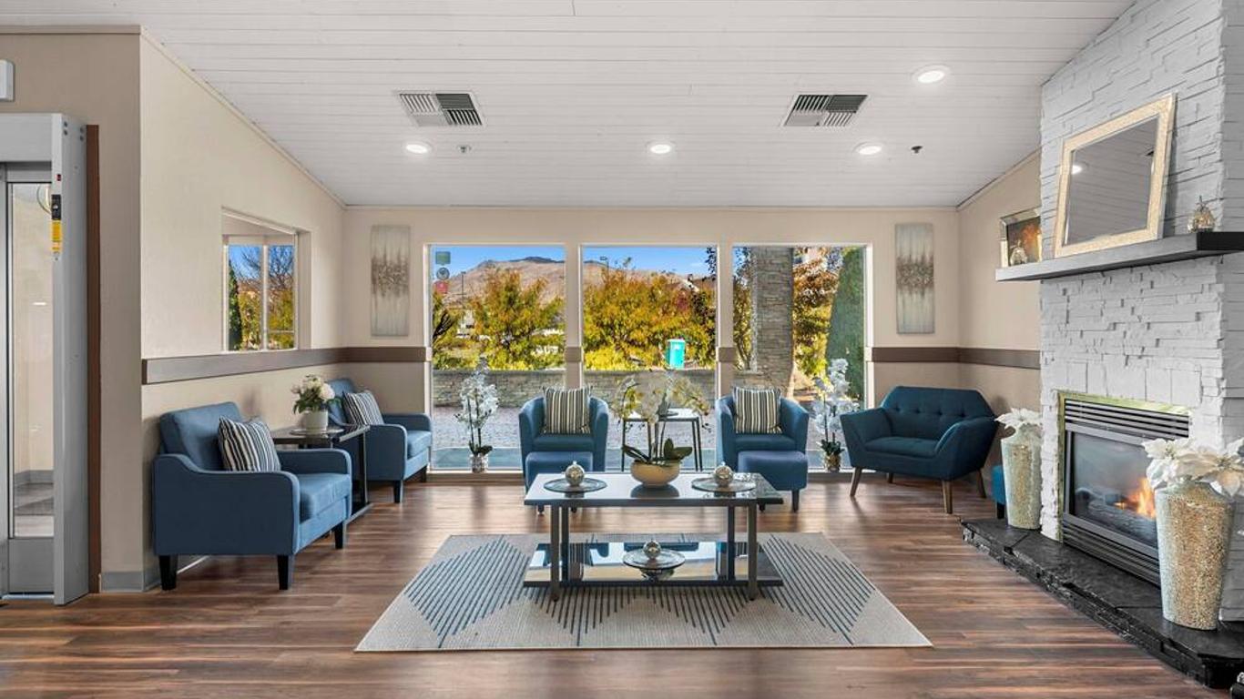 Clarion Pointe Wenatchee