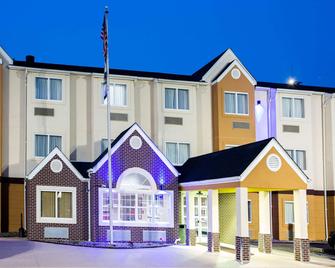 Microtel Inn & Suites by Wyndham Charleston WV - Charleston - Κτίριο