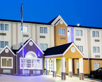 Microtel Inn & Suites by Wyndham Charleston WV - Charleston - Building