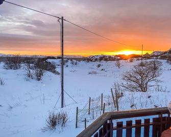 Cozy Home In Rørvik With Wi-Fi - Rørvik - Balcony