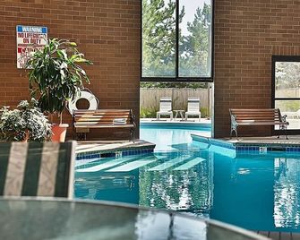 One Unit | Pool Access | Free Breakfast - Wenatchee - Pool