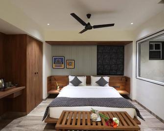 Hotel Chitra Executive - Solāpur - Bedroom