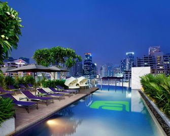 الوفت بانكوك سوكومفيت ١ - بانكوك - حوض السباحة