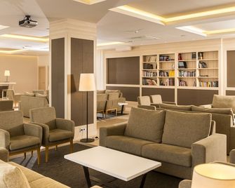 Costa Encantada Suites & Resort - יורט דה מאר - טרקלין