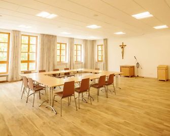 Kloster St. Josef - Neumarkt in der Oberpfalz - Sala de reuniones