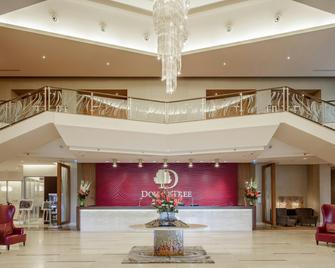 DoubleTree by Hilton Bratislava - Bratislava - Recepción