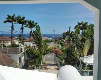 Hunter's Rest Villa - Tower Isle - Balcón