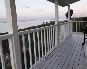 Bonefish flat - Georgetown - Balcony