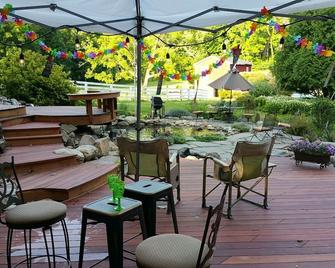 Beautiful Retreat In The Country - Buchanan - Patio