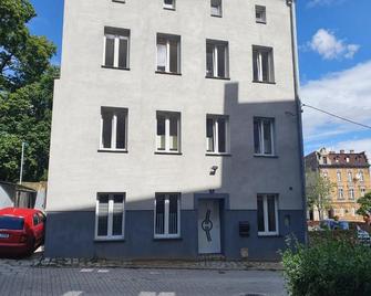 Hostel Zacisze 2 - Głubczyce - Budynek