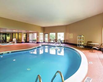 Susquehanna Valley Stay! Indoor Pool | 3 Units - Shamokin Dam - Pool