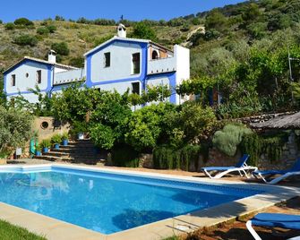 Loft type, pool, terrace, wifi, mountain views, sunsets. - Rute - Bazén