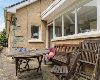 Yr Odyn - New Quay - Patio