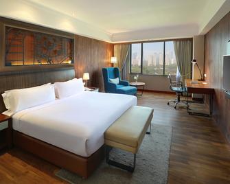 Century Park Hotel - Jakarta - Schlafzimmer