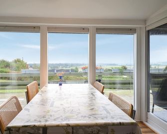 Beautiful home in Ebeltoft - Ebeltoft - Spisestue