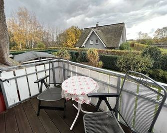 Buhne IV Og - Wieck am Darß - Balkon