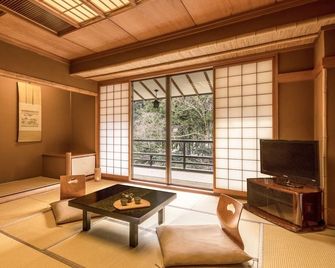 Ooedo Onsen Monogatari Premium Yoshinoya Irokuen - Kaga