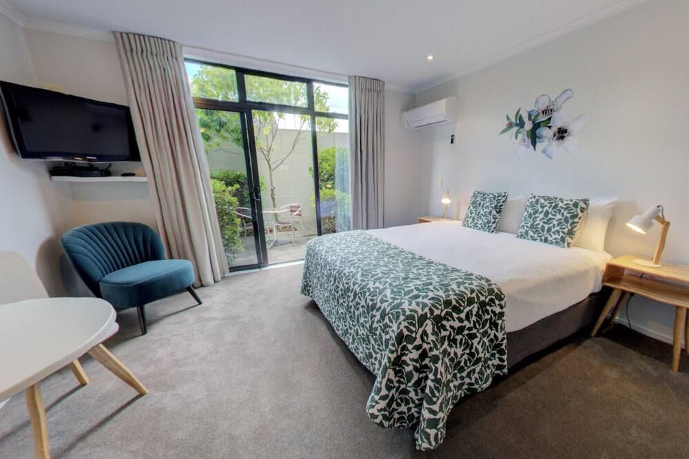 Alpine Lake Motor Lodge - Taupo - Bedroom
