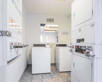 Motel 6 Rochester. Mn - Rochester - Laundry facility
