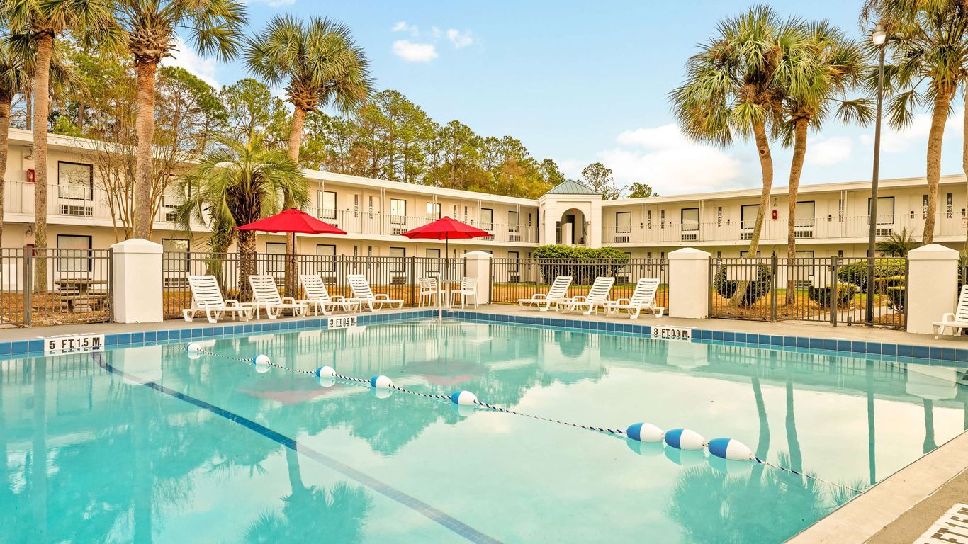 Developer Inn & Suites Airport JAX, a Baymont by Wyndham