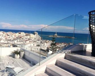 Quintessenza - Charme Rooms - Vieste - Balcony