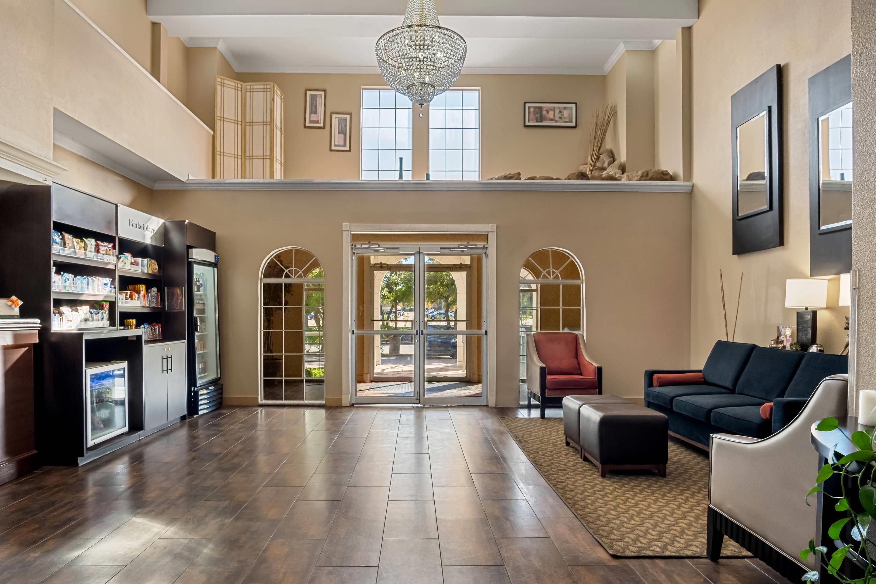 Quality Suites Irving-Las Colinas - Irving - Lobby