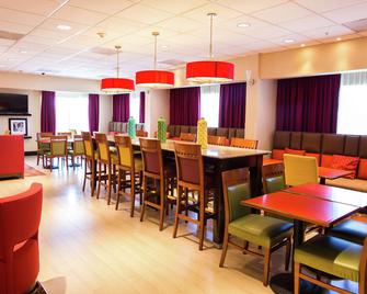 Hampton Inn by Hilton Torreon-Airport Galerias - Torreón - Restaurant