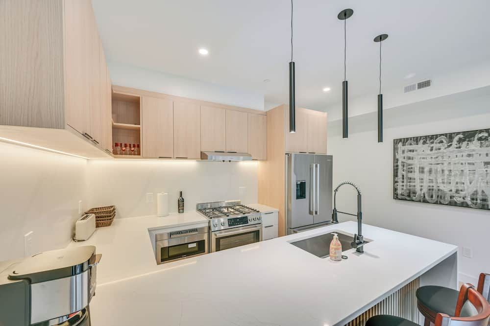 Near Biotechs and MIT Cozy Condo with Fireplace - كامبريدج - مطبخ