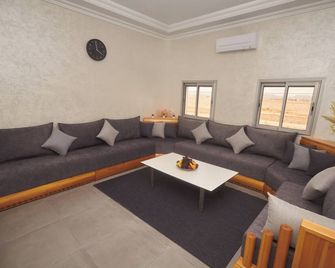 2 Atlas Studio's By Family Stay Ouarzazate - Ouarzazate - Soggiorno